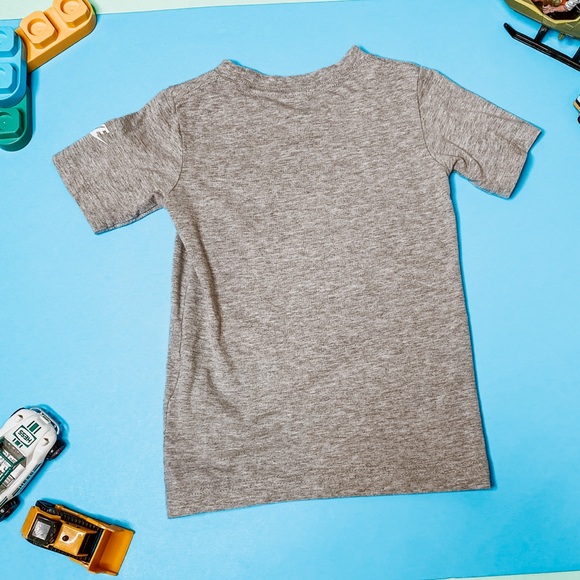 Nike Tee 👟 - Picture 2 of 3